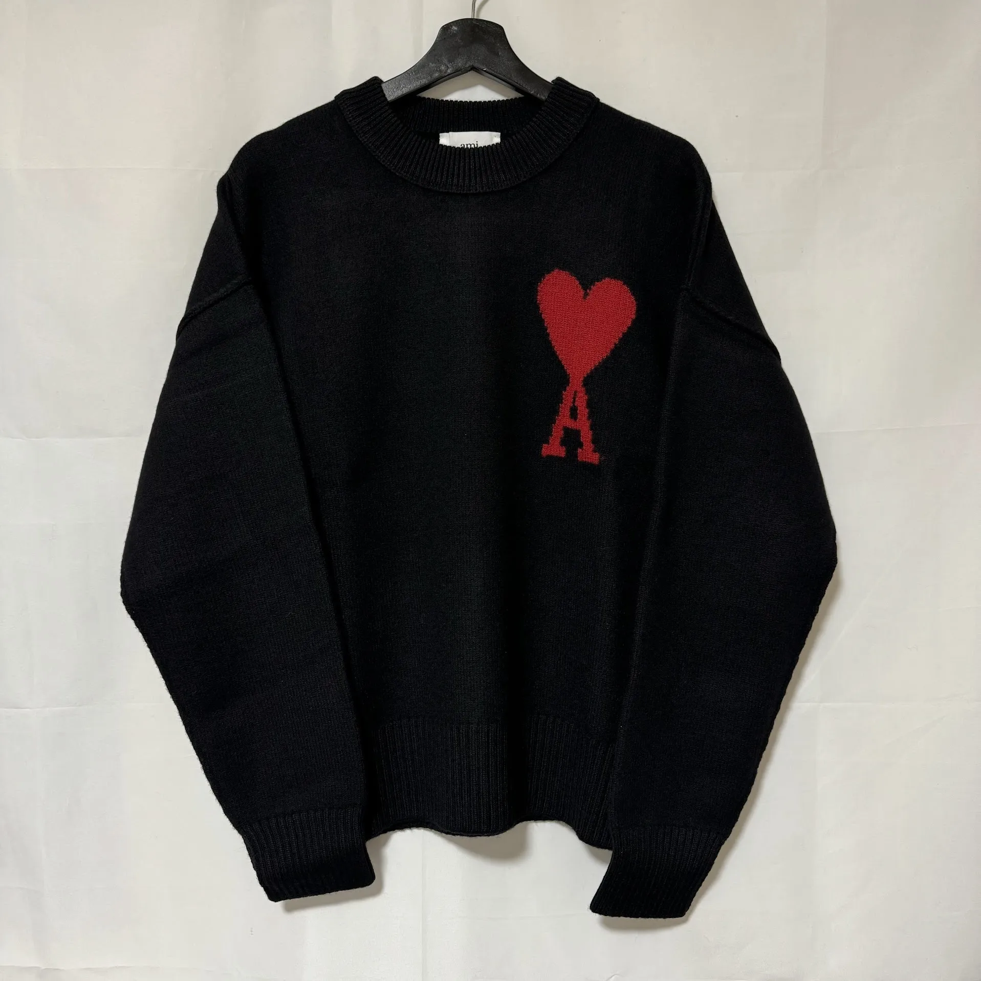 AMI PARIS  |Crew Neck Heart Unisex Wool Long Sleeves V-neck & Crew neck