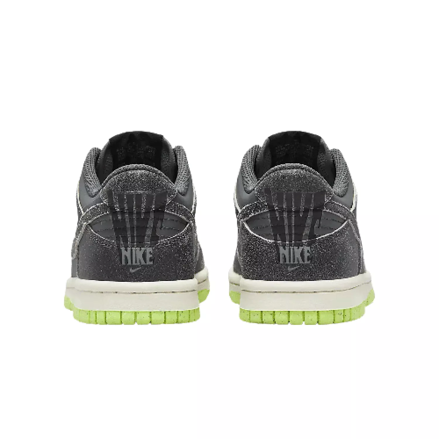 Dunk Low SE Older Kids' Shoes - Grey