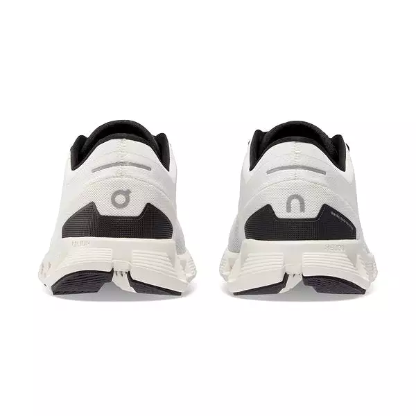 On Women's Cloud X 3 Training Shoes - White/Black