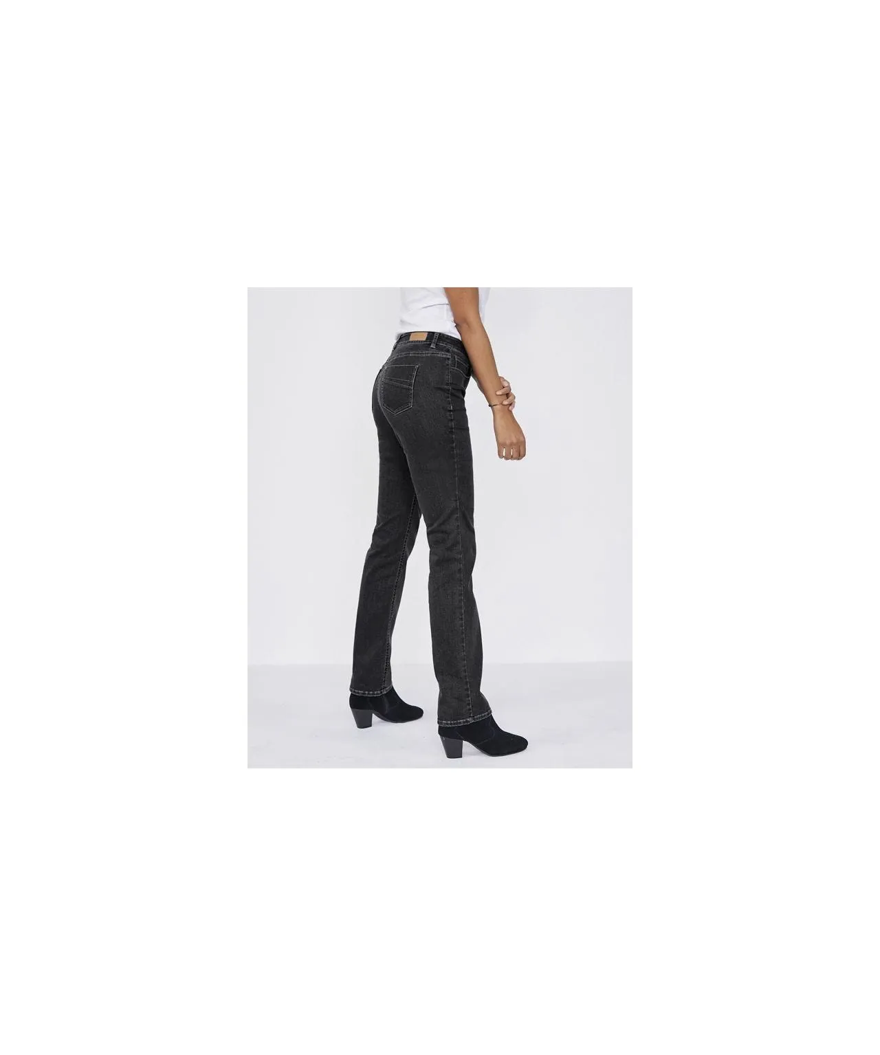 Secret Stretch Straight-leg Perfect Fit Jeans