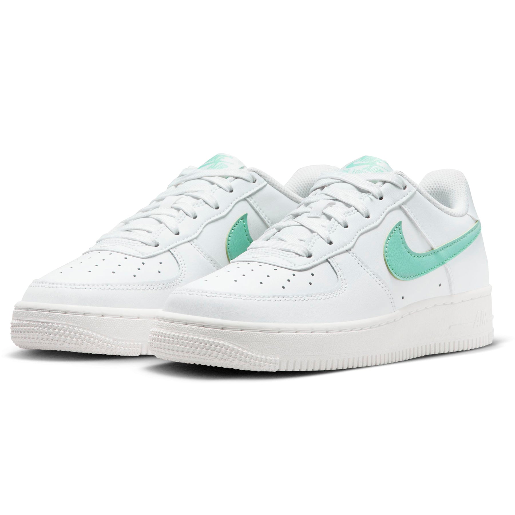 Zapatillas Nike Mujer Urbanas Air Force 1 | DV7762-104